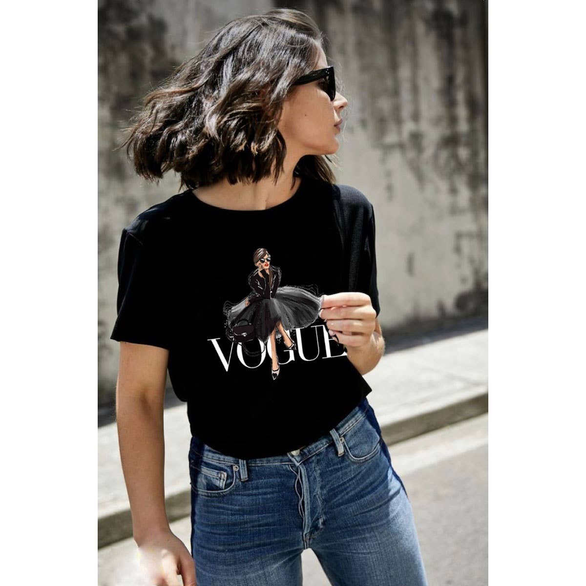 VOGUE GRAPHIC WOMEN TEE: BLACK / L